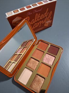 Too Faced Salted Caramel Eyeshadow Palette